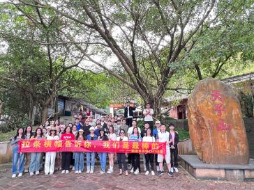 2023年鵬通清遠(yuǎn)團(tuán)建5