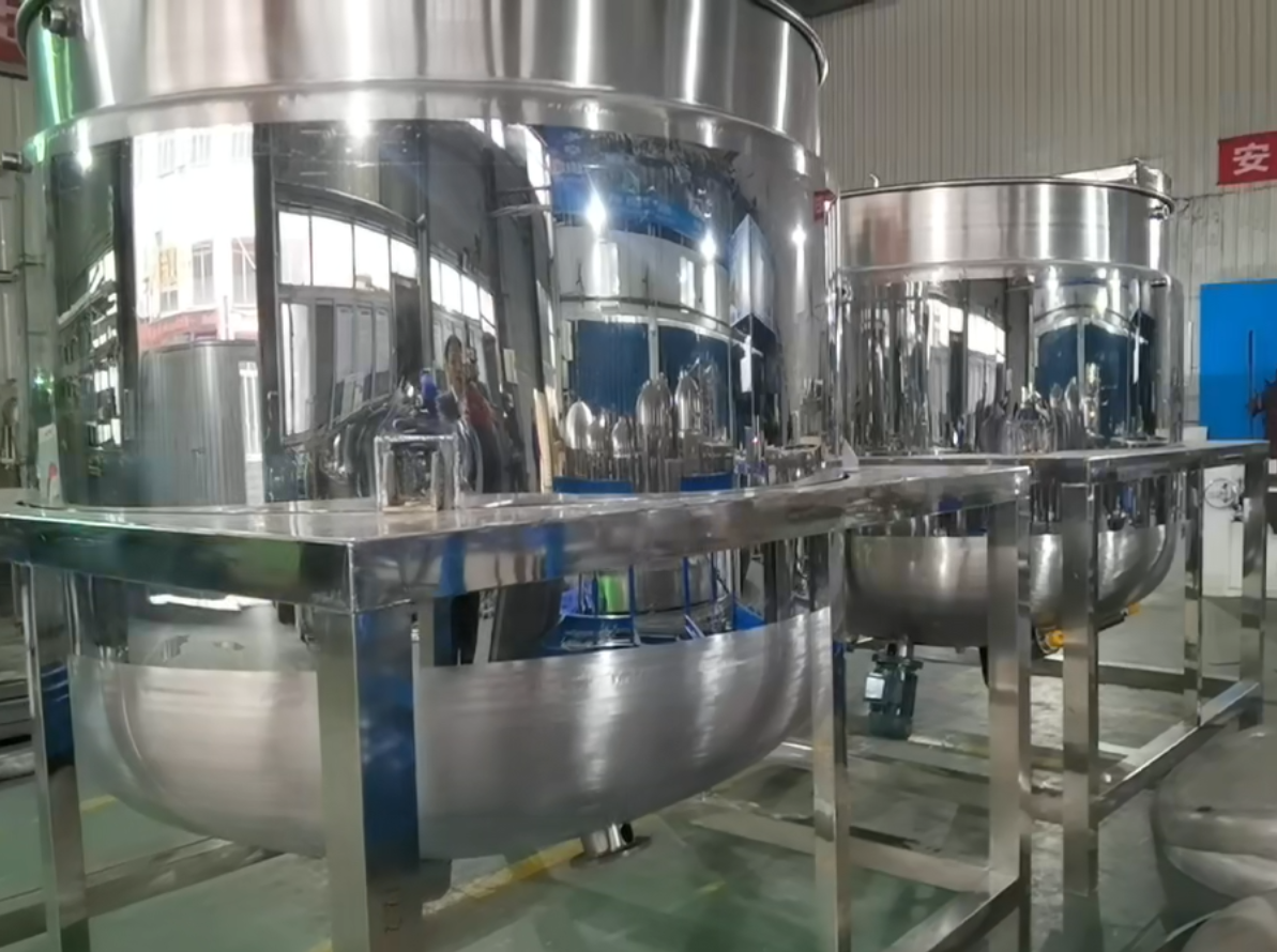 湖北用戶3500升液體洗滌劑生產(chǎn)線完工。